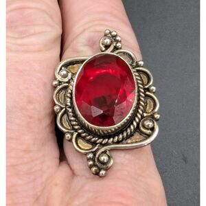 Vintage Silver Tone Red Faceted Glass UV Active Statement Ring Size 7